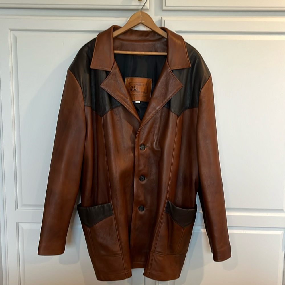 Elegant Men’s Leather Western Style Dress Coat.